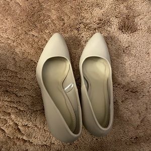 Beige forever 21 heels size 7